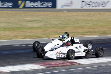 Calan Williams tight racing with Ollie Baxter